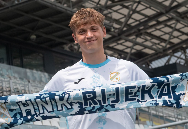 Prije 10 dana je igrao za Hrvatsku u polufinalu U-19 Eura. Sad je potpisao za Rijeku