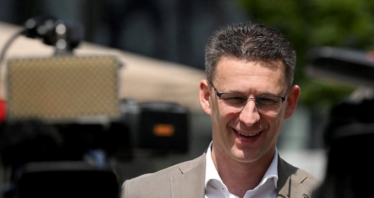 Petrov: EU nam želi govoriti kakve aute trebamo voziti