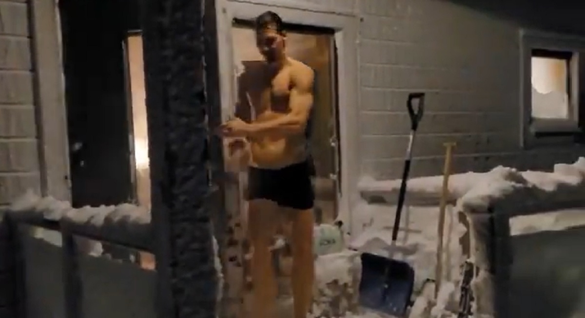 Ibrahimović u gaćama istrčao na snijeg i nasmijao fanove novim videom