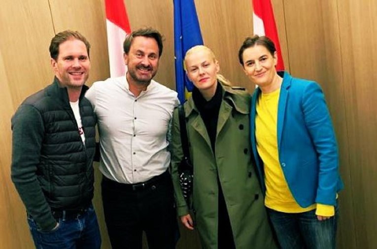 "Prva u povijesti": Zašto je ova fotografija srpske premijerke postala viralna?