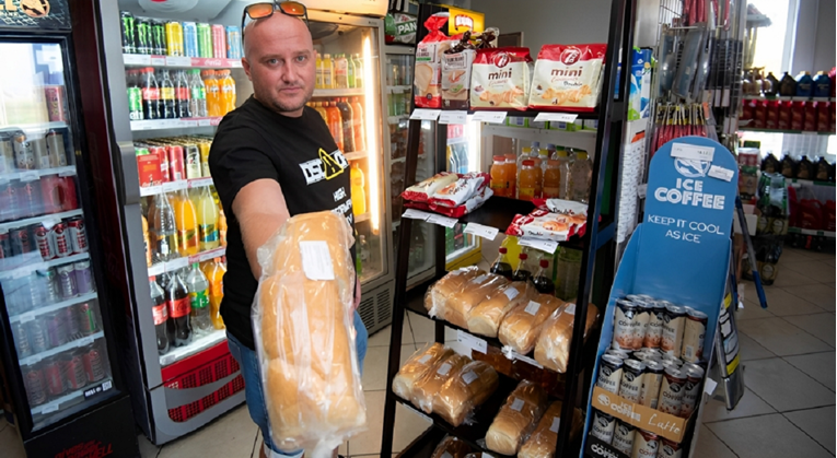 Vlasnik benzinske: Prodat ćemo sav kruh do kraja dana