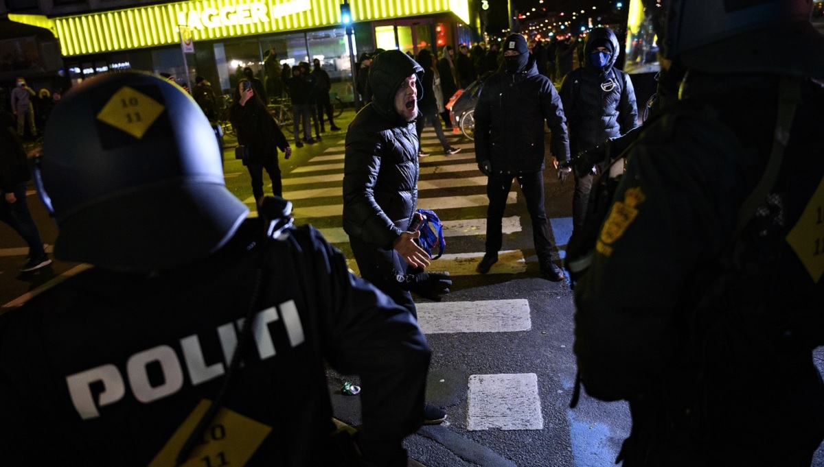 U Danskoj kašljao na policajce i vikao "korona", ide u zatvor