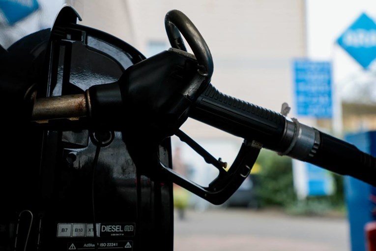 U Njemačkoj gorivo poskupljuje jednom dnevno i to u podne