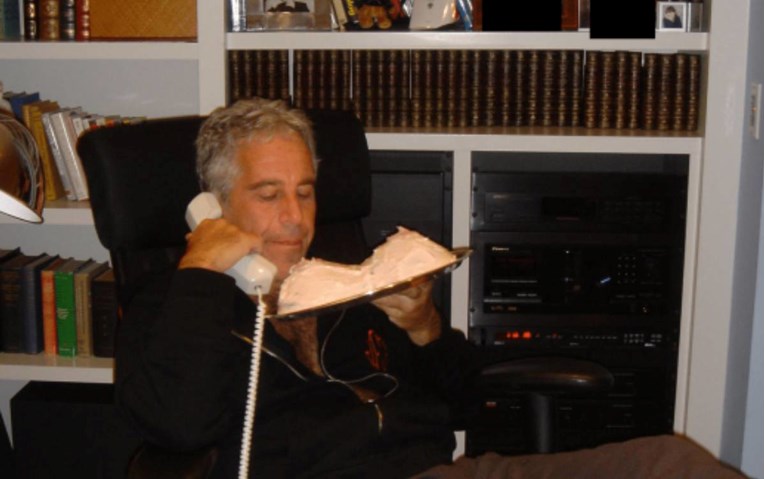 Dnevnici i svjedočanstva Epsteinovih žrtava: "On je došao i ja sam ga izmasirala"