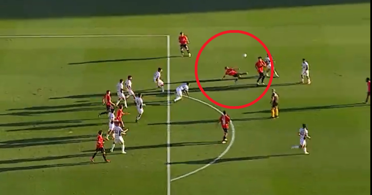 Škarice s 20 metara 166 centimetara visokog igrača najbolji je gol 2025. godine