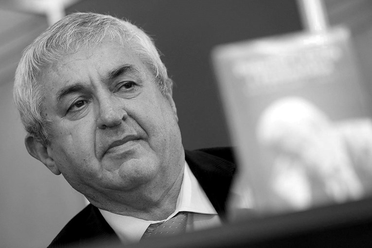 Umro kolumnist Milan Ivkošić