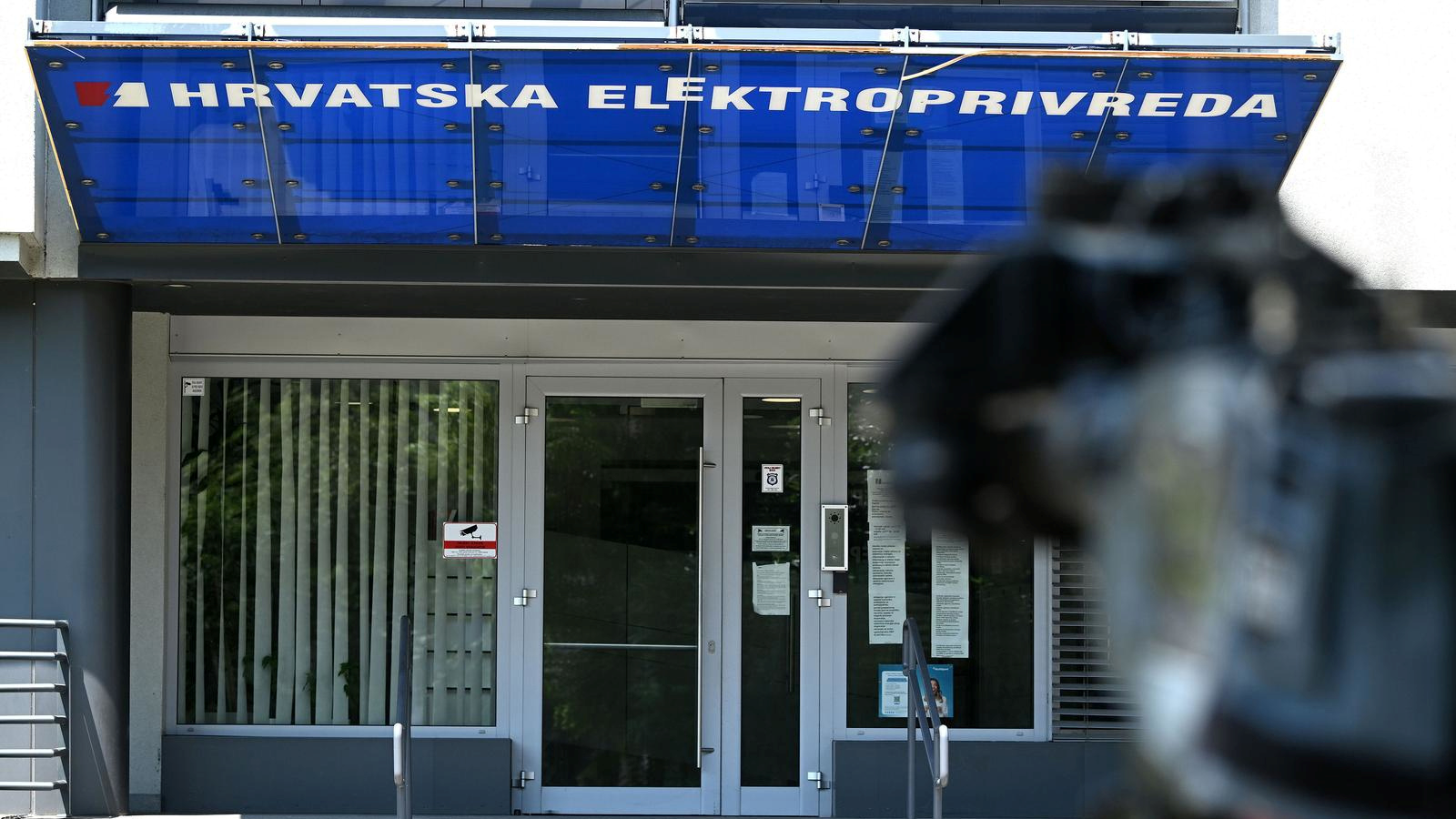 Nova akcija USKOK-a, uhićenja diljem Hrvatske. Na meti šefovi u HEP-u