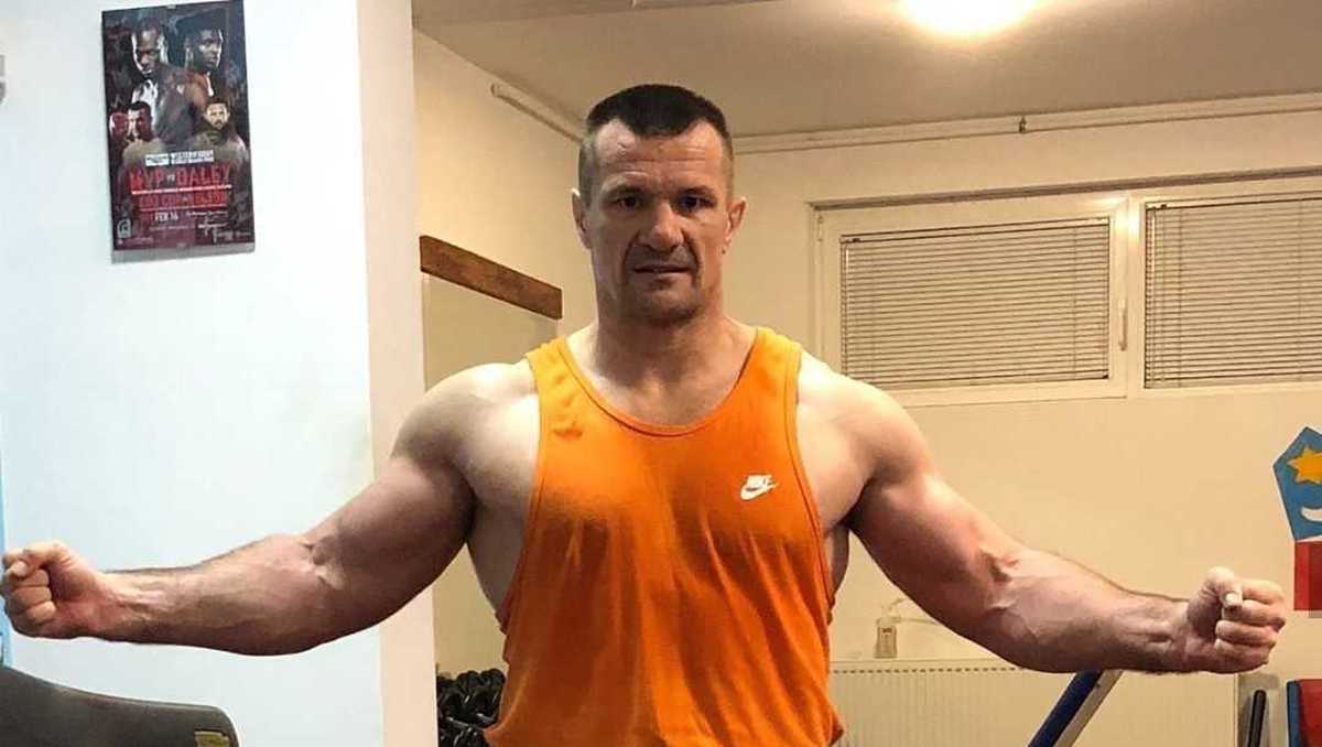 VIDEO Cro Cop pokazao kako je proveo Božić: "Tuci radije po prasetini"