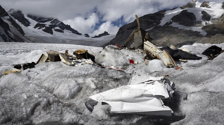 Traje najgore otapanje švicarskih ledenjaka. Nađena tijela, davno nestali avion...