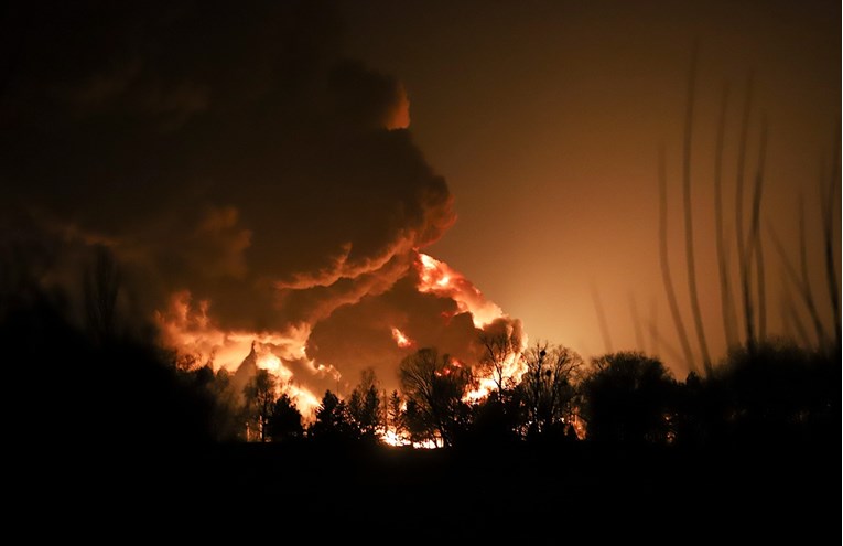 Što se noćas događalo u Ukrajini? Kijev je izdržao napad, gorjela naftna postrojenja