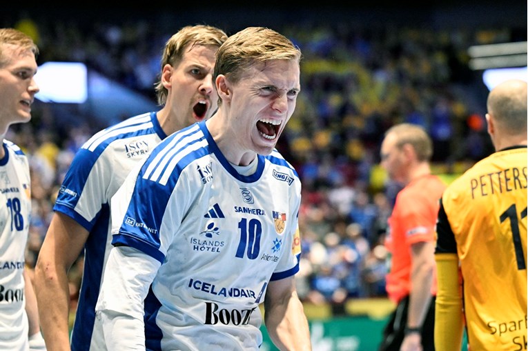 Islanđani su na polufinale putovali busom u koji nisu svi stali: "Tako je, kako je"