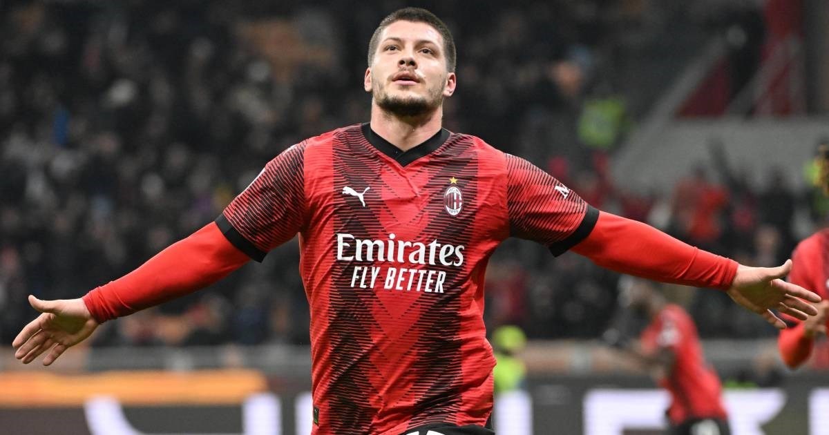 Jović ima ugovor 1+1+1+1 s Milanom. Insajder objasnio zašto je poseban