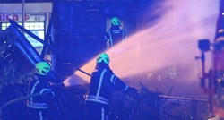 Izgorjela kuća u Zagrebu, požar gasilo 19 vatrogasaca