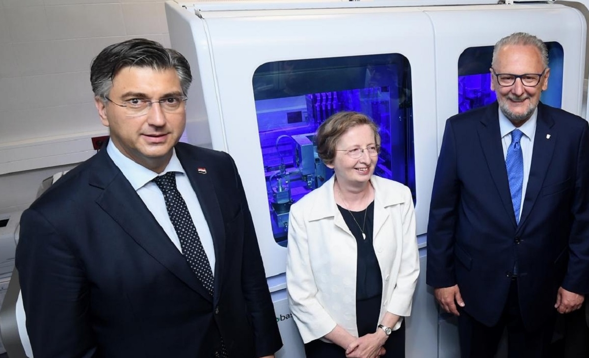Vlada podržala Alemku Markotić nakon skandala s cijepljenjem. Što vi mislite?
