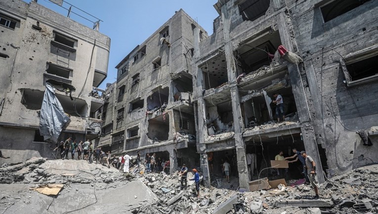 U izraelskim napadima na Gazu 18 mrtvih. Ubijeni su kod centra za humanitarnu pomoć