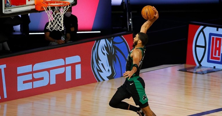 Celticsi poveli u povijesnoj seriji, prvaci promašili rekordan broj trica