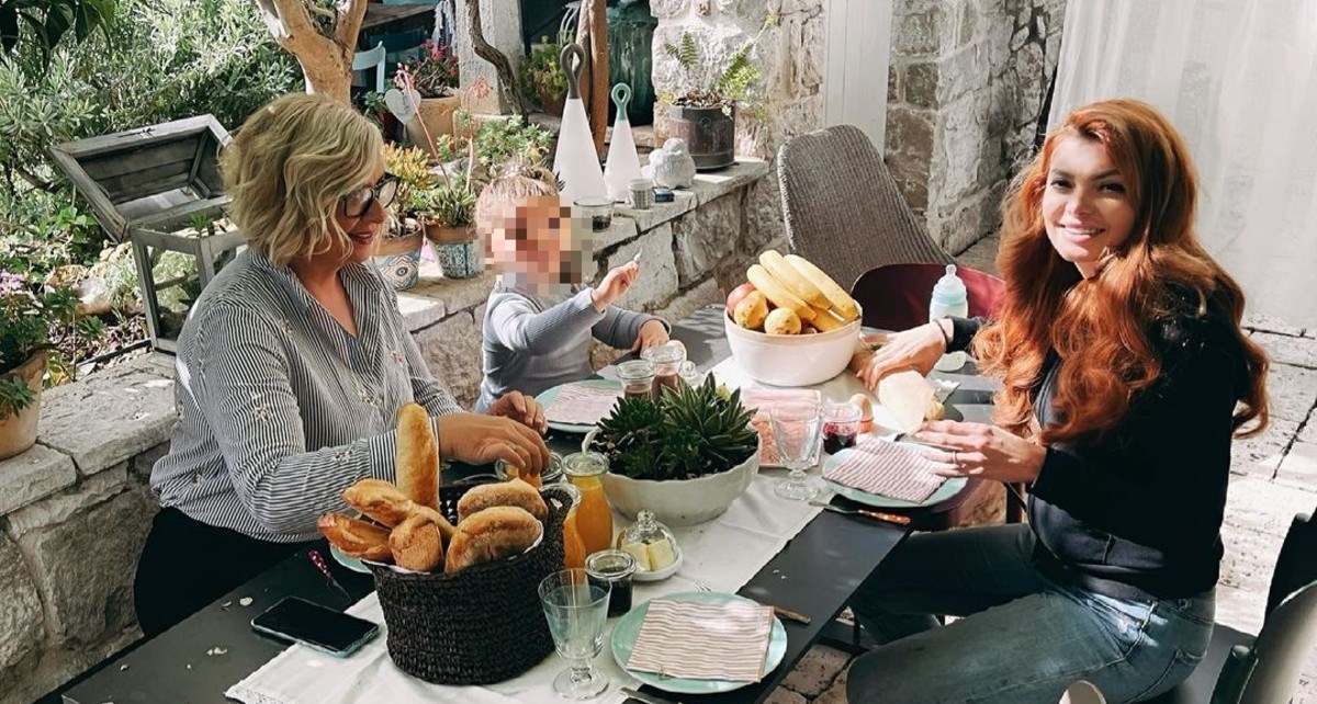 Ljudi zbog ove fotke misle da je Ella Dvornik trudna, i ona se uključila u raspravu