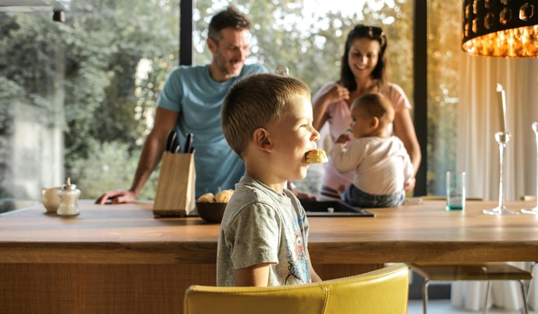 Najsretnija djeca imaju roditelje koji svako jutro rade ovih 9 stvari