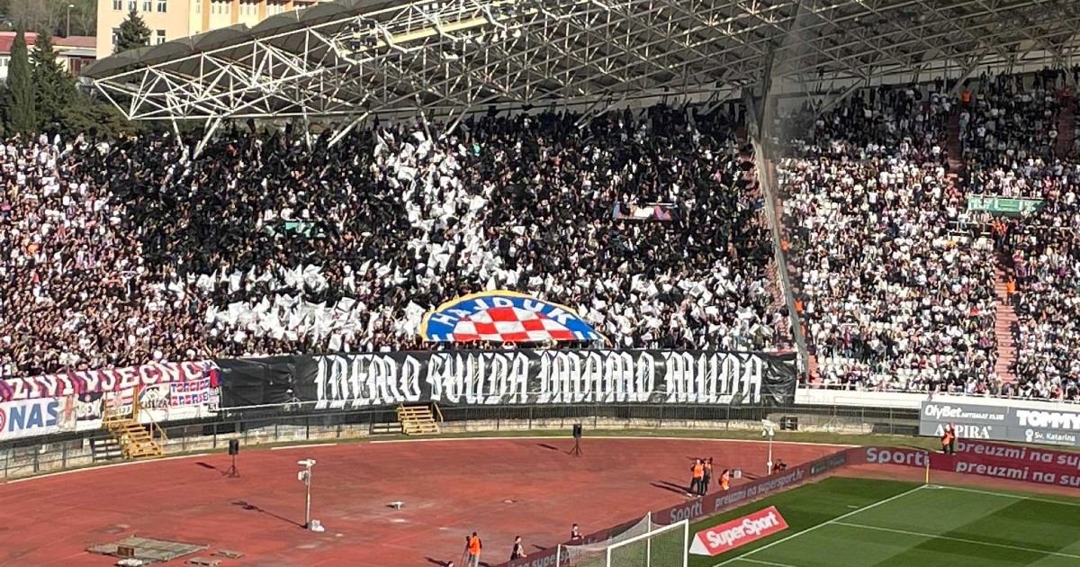 Torcida na utakmici s Goricom podigla transparent na portugalskom. Evo zašto