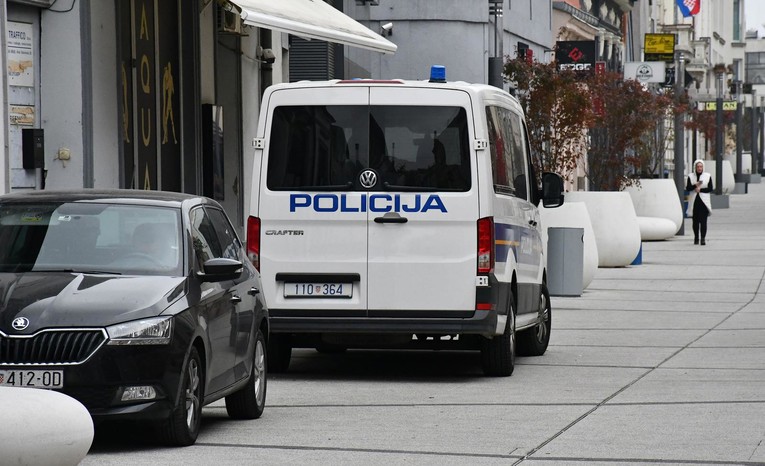 Mladić (19) teško pretučen u kafiću u Slavonskom Brodu