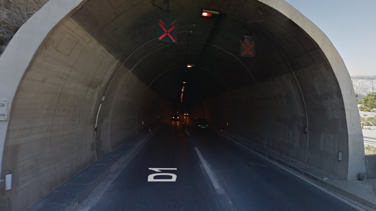 U tunelu kod Splita sudarilo se pet vozila, dvije osobe prebačene u bolnicu