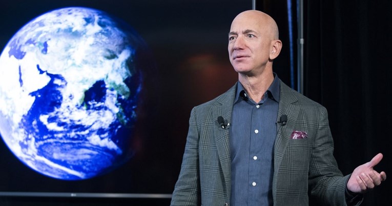 Macronov ured: Bezos je obećao milijardu dolara do 2030. za zaštitu okoliša