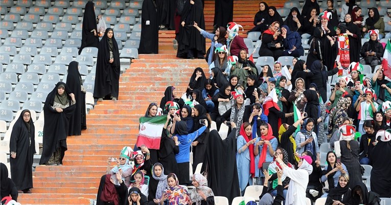 Iranski konzervativci šokirani jer je ženama dozvoljen slobodan ulazak na stadion