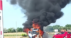 Vozač u Srbiji izgorio u autu nakon frontalnog sudara s kamionom iz Hrvatske