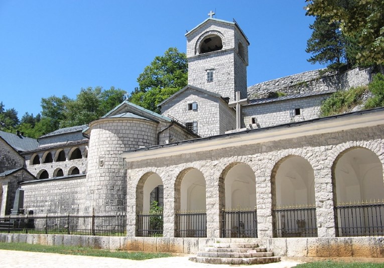 Ustoličenje novog poglavara Srpske pravoslavne crkve izazvalo revolt među Crnogorcima