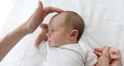 Medicinska sestra pokazala koji simptom pokazuje da beba možda ima ozbiljan problem