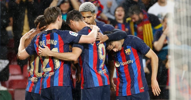 Barcelona 5:0 pobjedom preuzela vrh La Lige