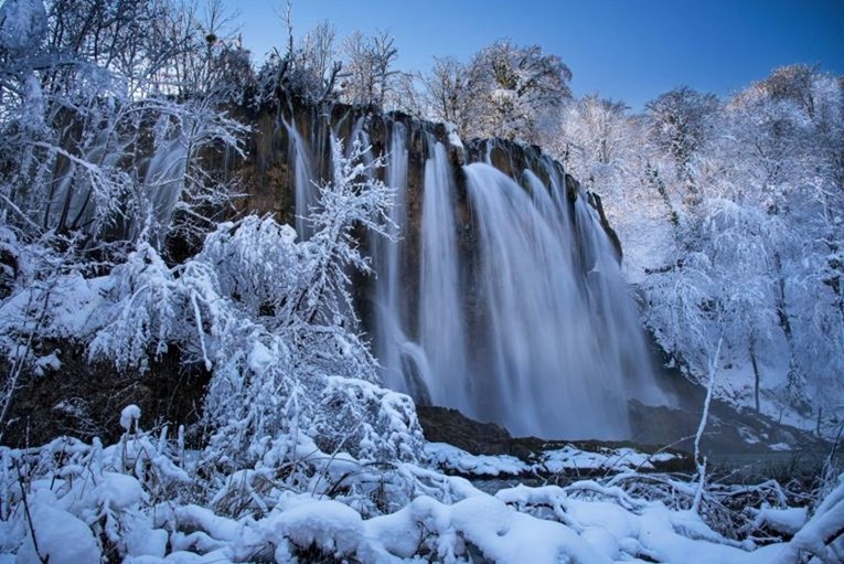 FOTO Plitvička jezera okovana snijegom i ledom nestvarno su lijepa