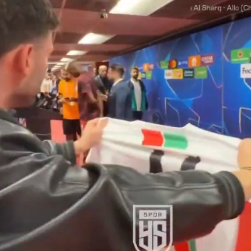 VIDEO Salah se odbio potpisati na dres Palestine