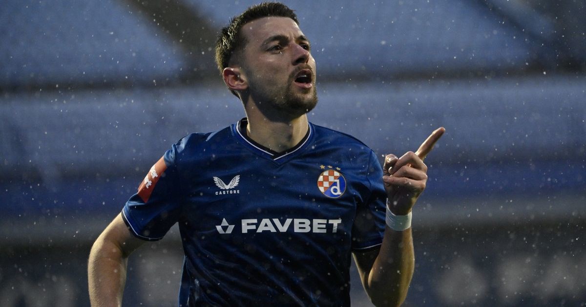 Ne gleda teren, divlji je i nervira navijače. On je savršen za Dinamo