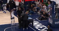 VIDEO Bizarna scena u NBA ligi. Aktivistkinja se zalijepila za parket