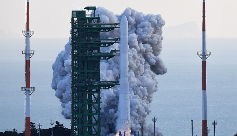 Južna Koreja lansirala prvu raketu vlastite proizvodnje