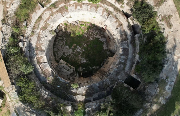 Urušio se krov vojnog bunkera u Puli. Ozlijeđeno šest turista, svi su u 20-ima