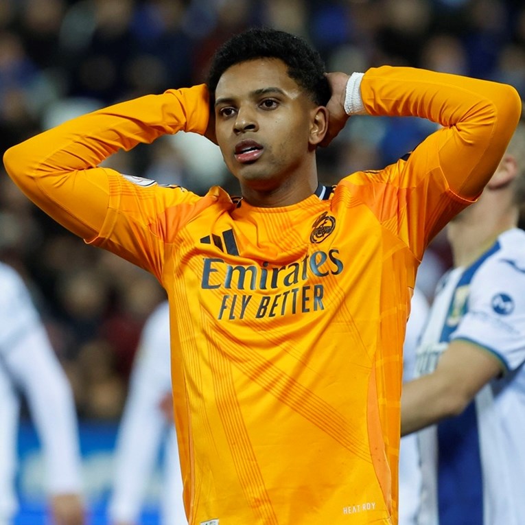 Rekao je da želi ostati u Realu. Otac pregovara o njegovom transferu u City