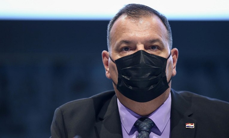 Beroš: Obolijevaju sve mlađi, 70 posto zaraženih ima britanski soj