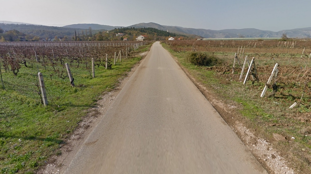 Auto sletio s ceste kod Imotskog. Jedna osoba poginula, tri prebačene u bolnicu