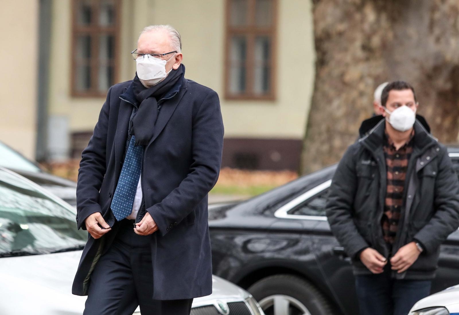 Božinović: Nadam se da nema više nikoga ispod ruševina