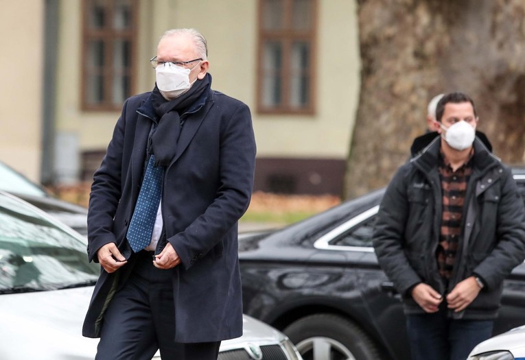 Božinović: Nadam se da nema više nikoga ispod ruševina
