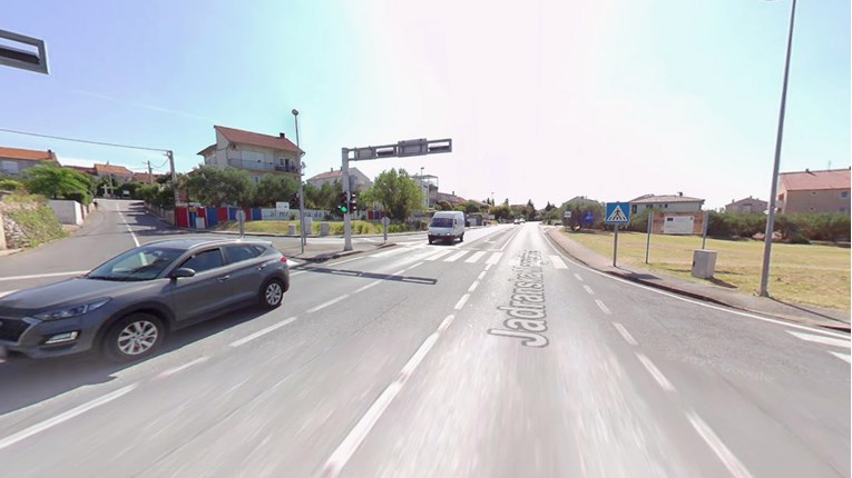 U nesreći kod Zadra poginuo pješak