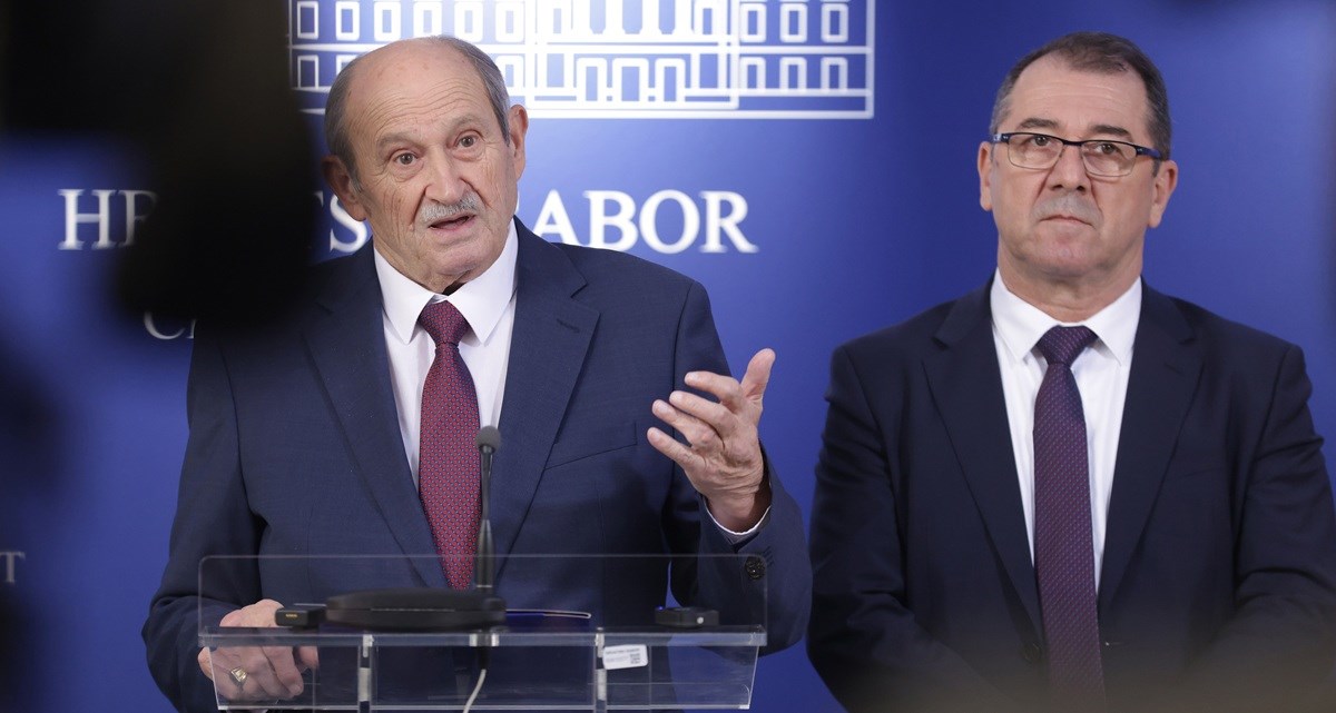 HSU: Od iduće godine se ukida porez na mirovine