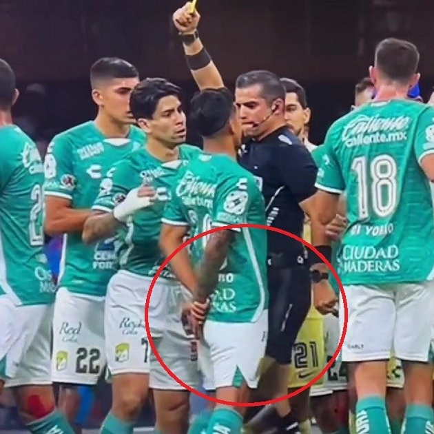 VIDEO Unio se sucu u lice. Sudac ga koljenom udario u bolno mjesto