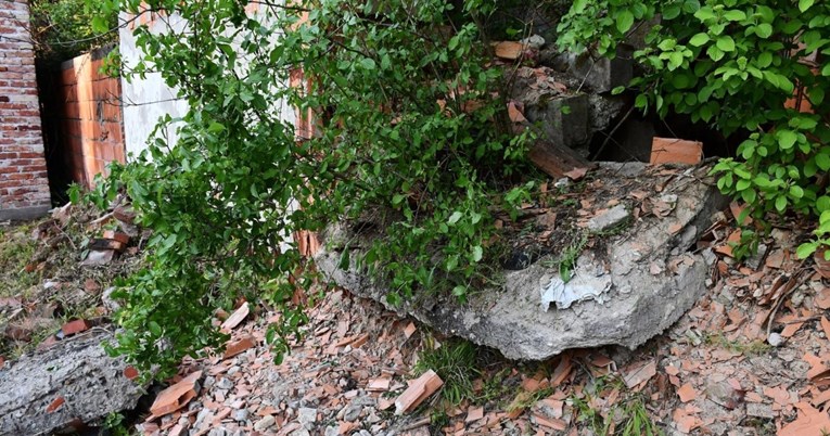 Zid stare kuće u Slavoniji srušio se na dvogodišnjaka, preminuo je