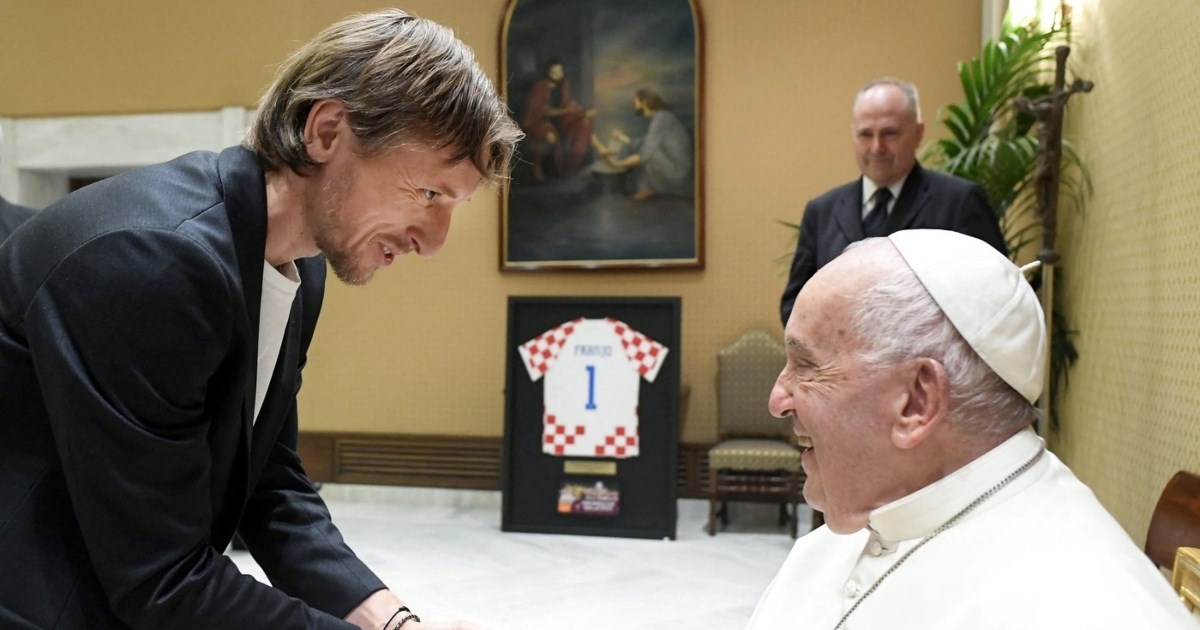 Vatreni su 2024. posjetili papu Franju, fotografija s Lukom Modrićem obišla je svijet
