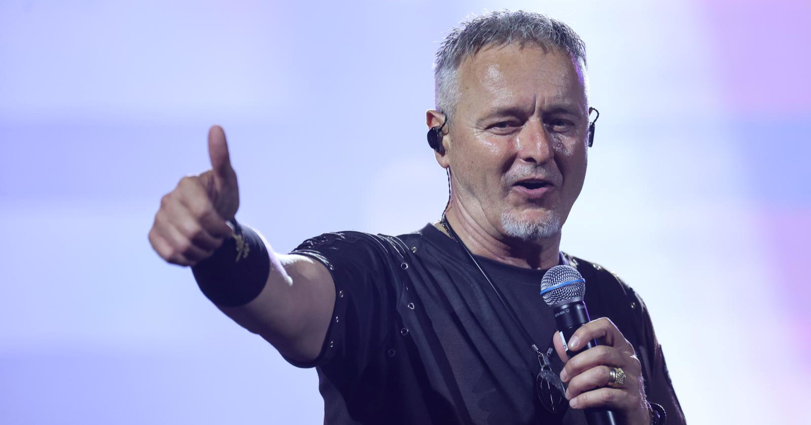 Thompson čestitao rukometašima na prolasku u polufinale, napisao jednu riječ