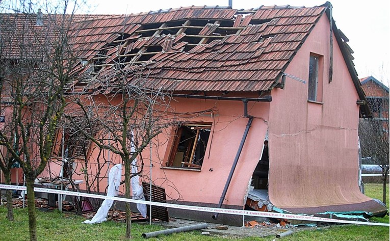 Eksplozija u Zagrebu: Starica ozlijeđena, kuća je uništena