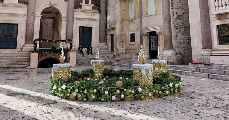 Split se priprema za ovogodišnji Advent na šest lokacija. Okićen centar grada